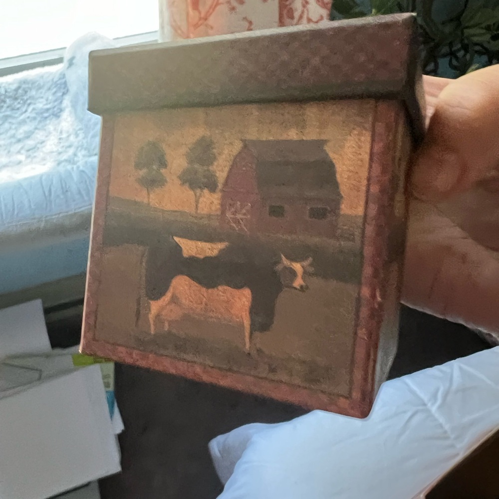 Farmhouse nesting boxes - Picture 11 of 11